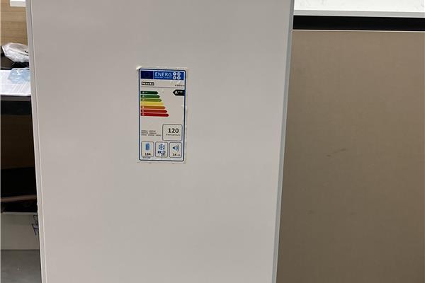 Outlet Inbouwkoelkast met vriesvak Miele K34243if