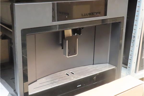 Outlet-inbouwkoffiemachine-ATAG-CM8471D