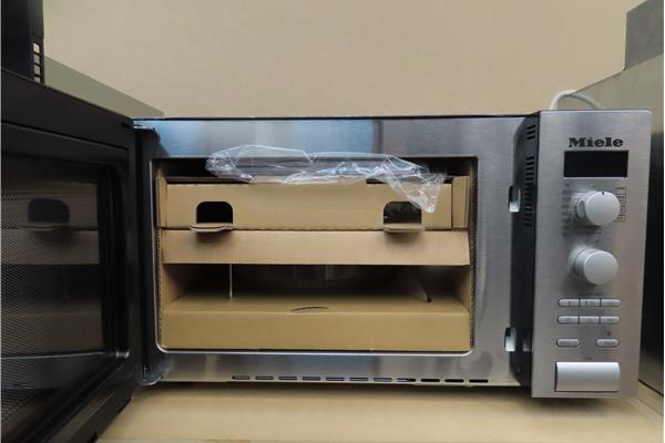 Outlet-microgolf-Miele-M6012SC-open