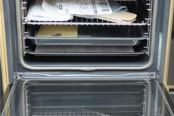 Outlet-oven-AEG-ProAssist-BP9200B-open